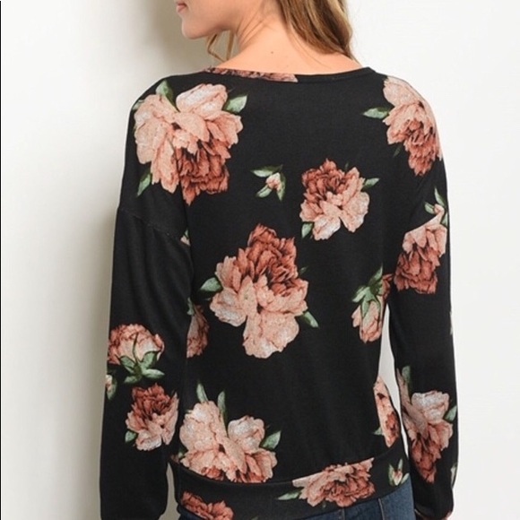 💔50% Off💔 Available by Angela Long Sleeve Floral - Picture 3 of 8